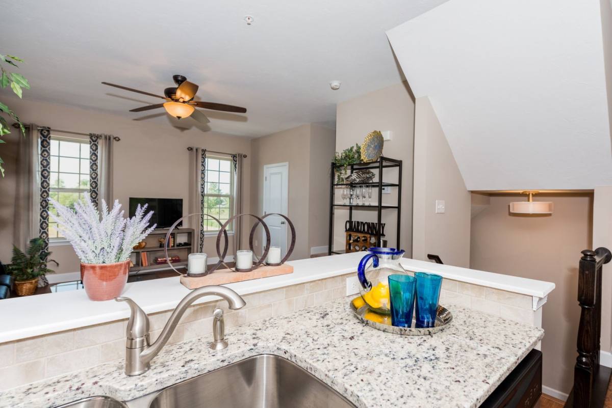 Townhouse for rent at 119 Katelyn Dr, New Oxford, PA 17350