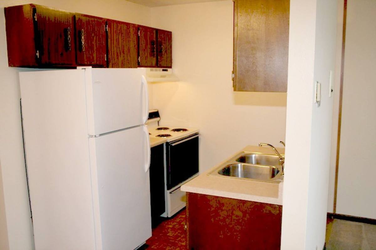 Apartment for rent at 7475 W 123rd St, Saint Paul, MN 55124
