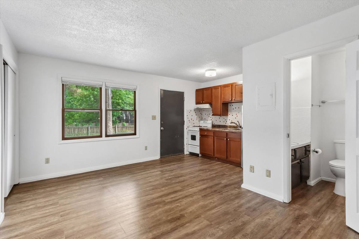 Apartment for rent at 516 Church St, Iowa City, IA 52245