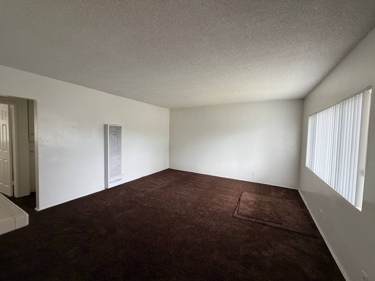 Apartment for rent at 14040 Orizaba Ave, Paramount, CA 90723