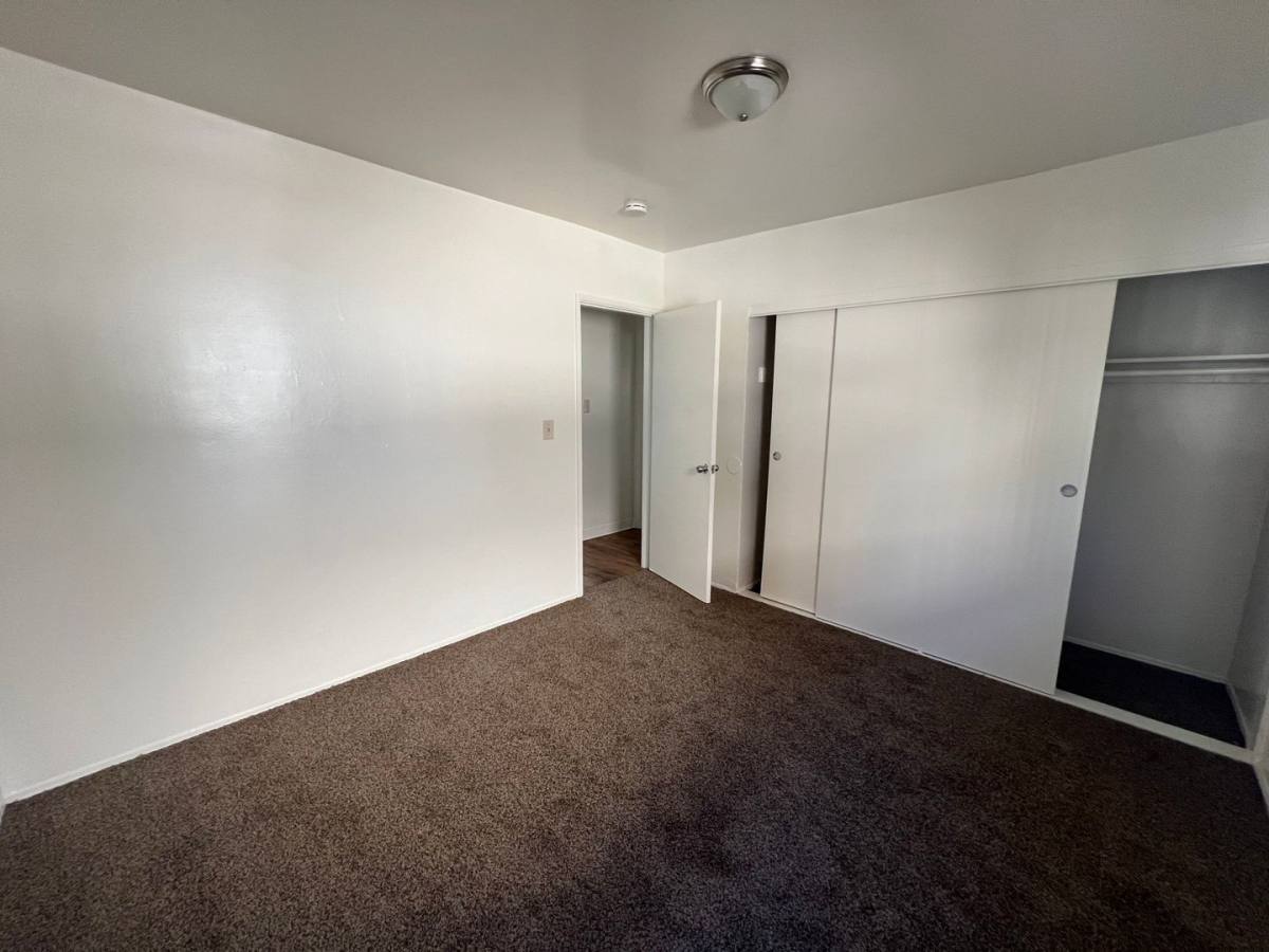 Apartment for rent at 14040 Orizaba Ave, Paramount, CA 90723