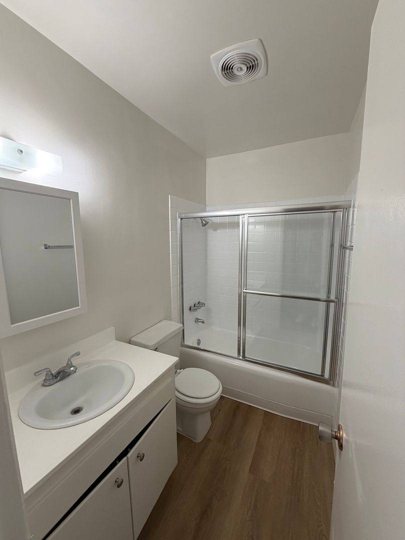 Apartment for rent at 14040 Orizaba Ave, Paramount, CA 90723