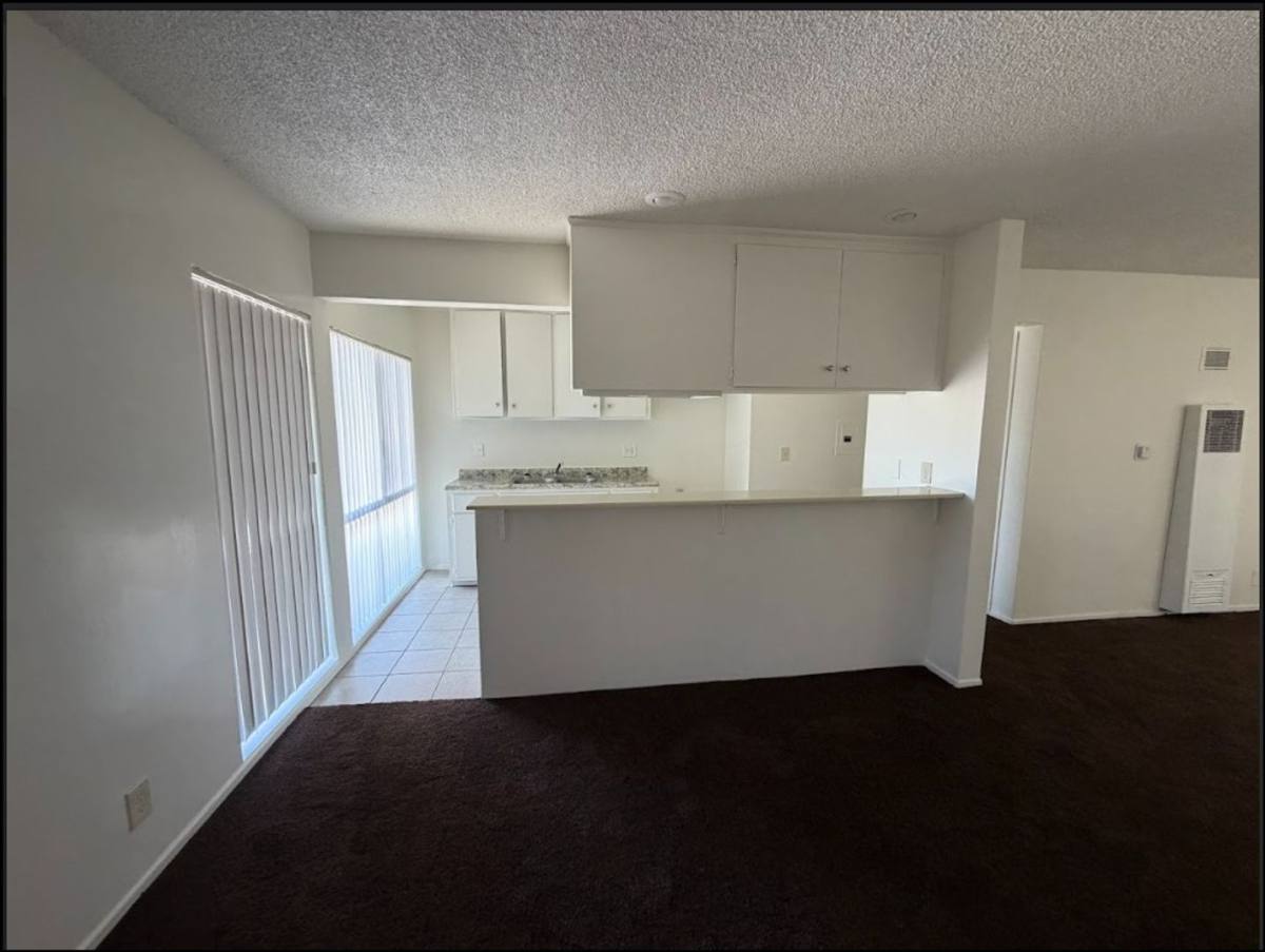 Apartment for rent at 500 E Poppy St, Long Beach, CA 90805