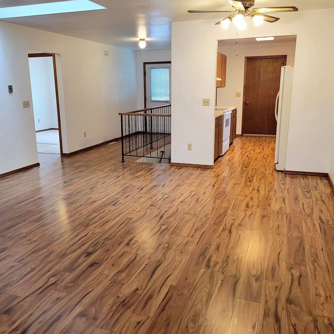 House for rent at 1013 Wiloma Dr, Billings, MT 59105