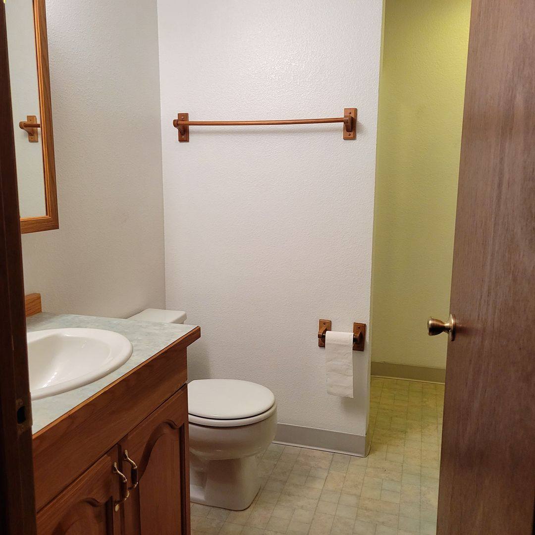 House for rent at 1013 Wiloma Dr, Billings, MT 59105