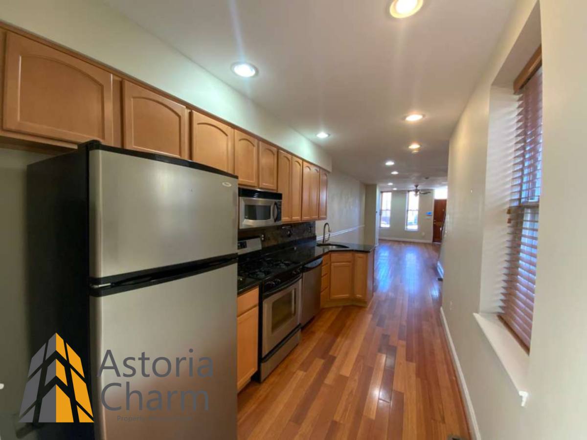 House for rent at 1942 Light St, Baltimore, MD 21230