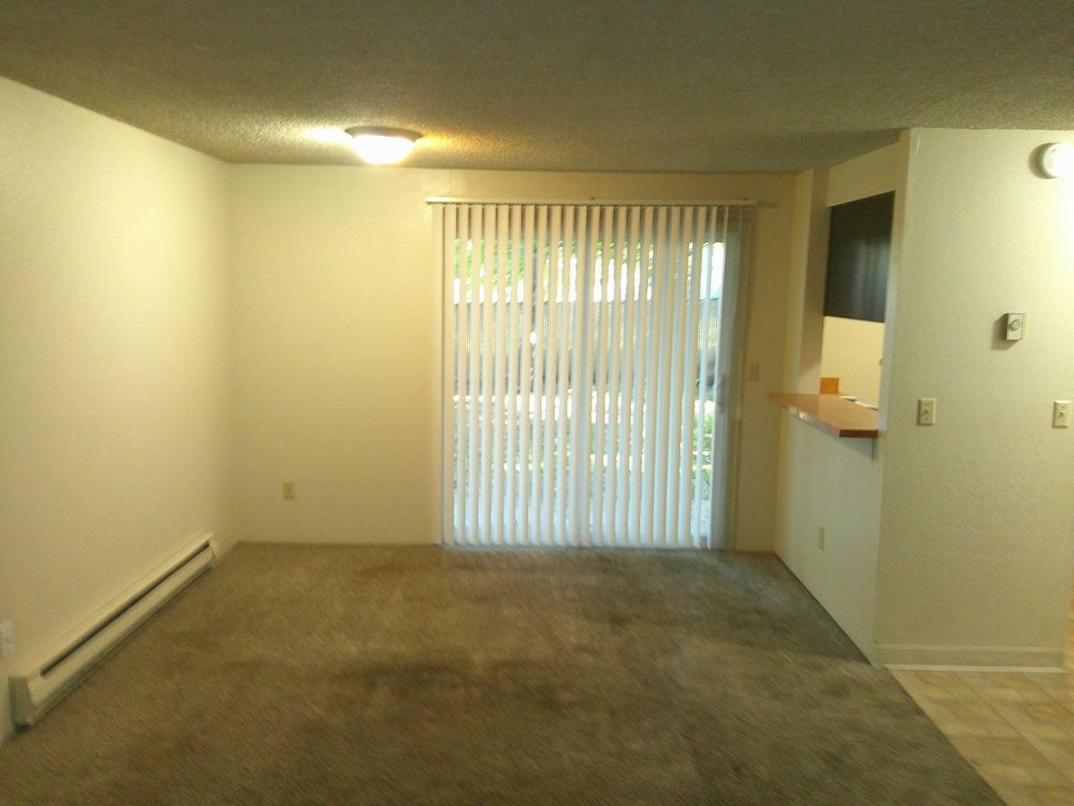 Apartment for rent at 636 Northwood Dr, Medford, OR 97504