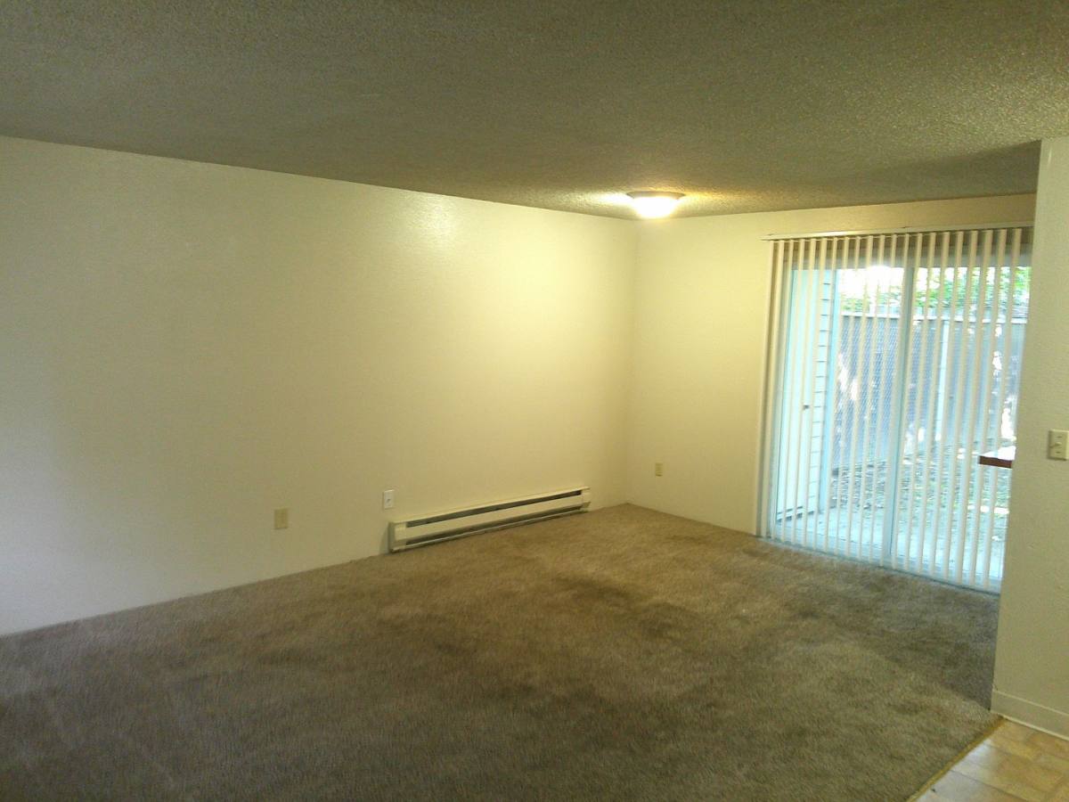 Apartment for rent at 636 Northwood Dr, Medford, OR 97504