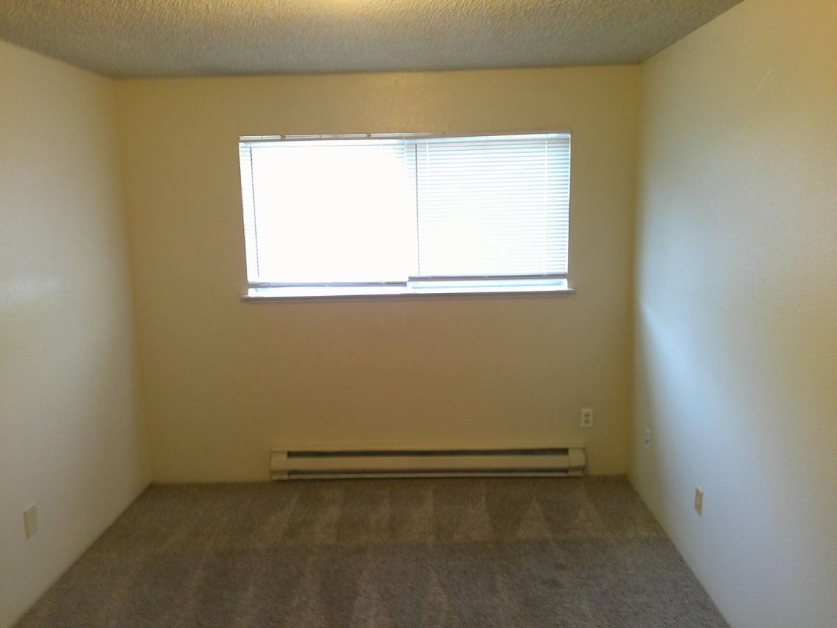 Apartment for rent at 636 Northwood Dr, Medford, OR 97504