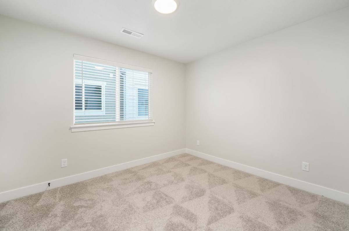 Condo for rent at 13528 S Commodus Dr, Herriman, UT 84096