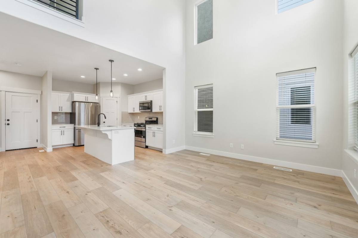 Condo for rent at 13528 S Commodus Dr, Herriman, UT 84096