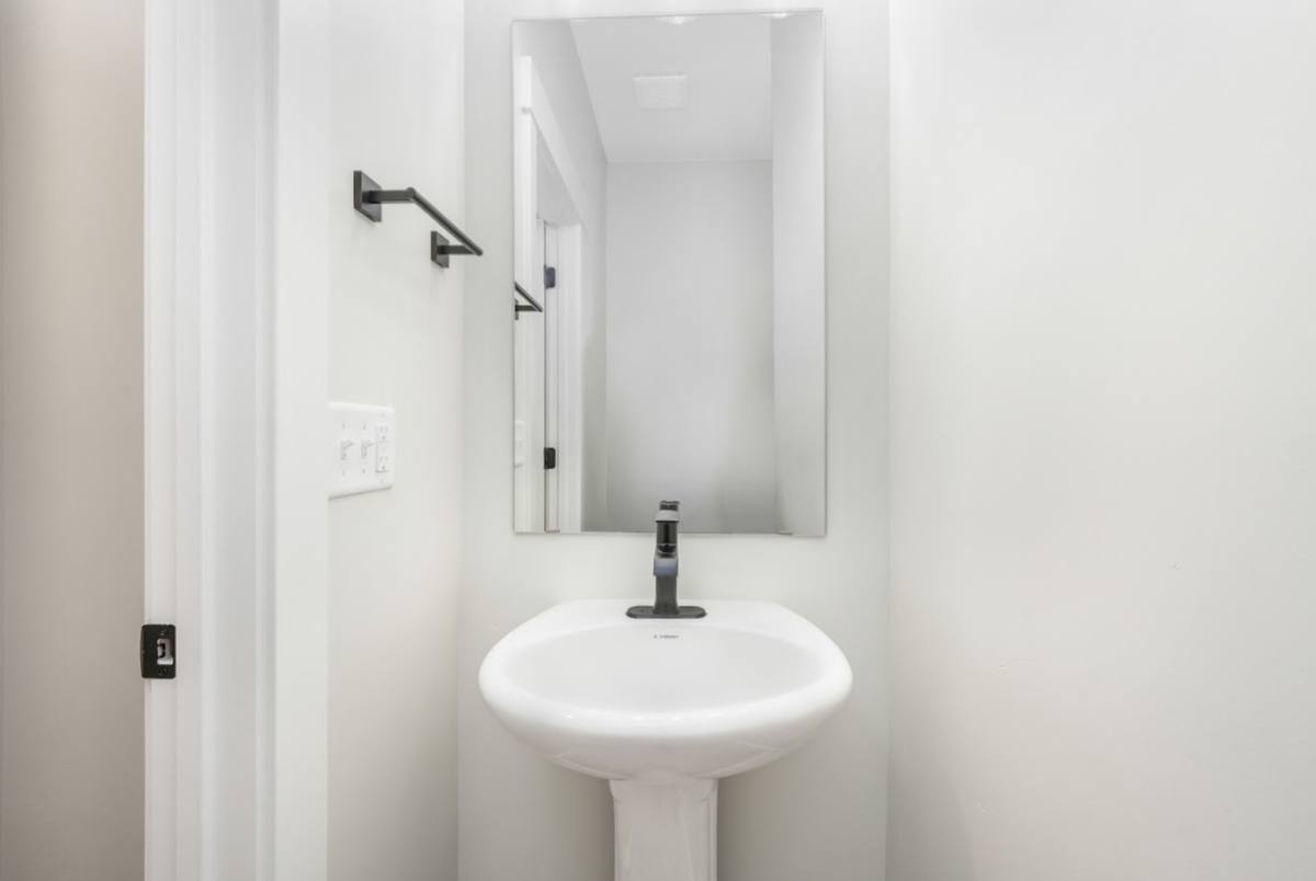 Condo for rent at 13528 S Commodus Dr, Herriman, UT 84096
