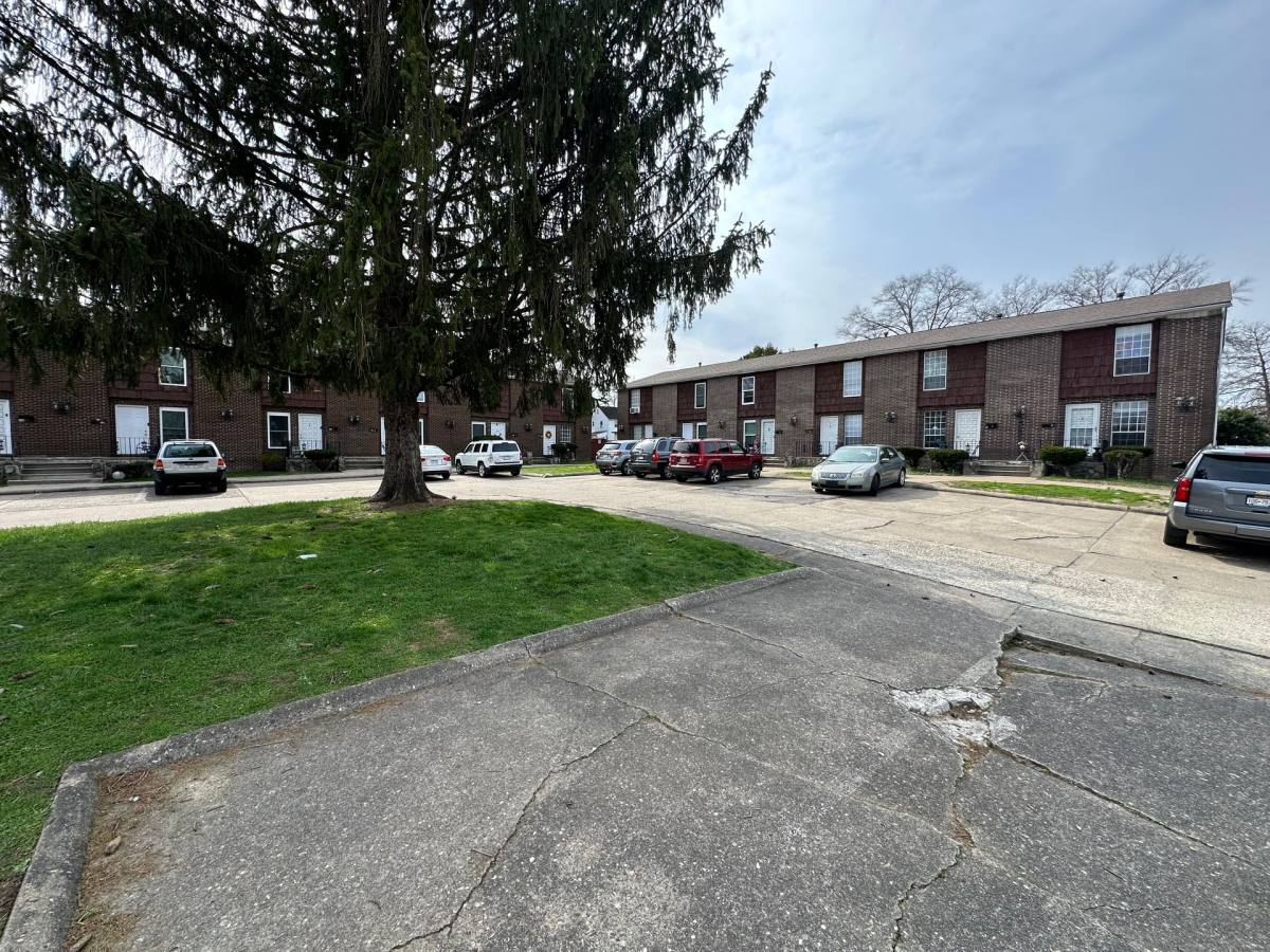 Apartment for rent at 2212 36th St, Parkersburg, WV 26104