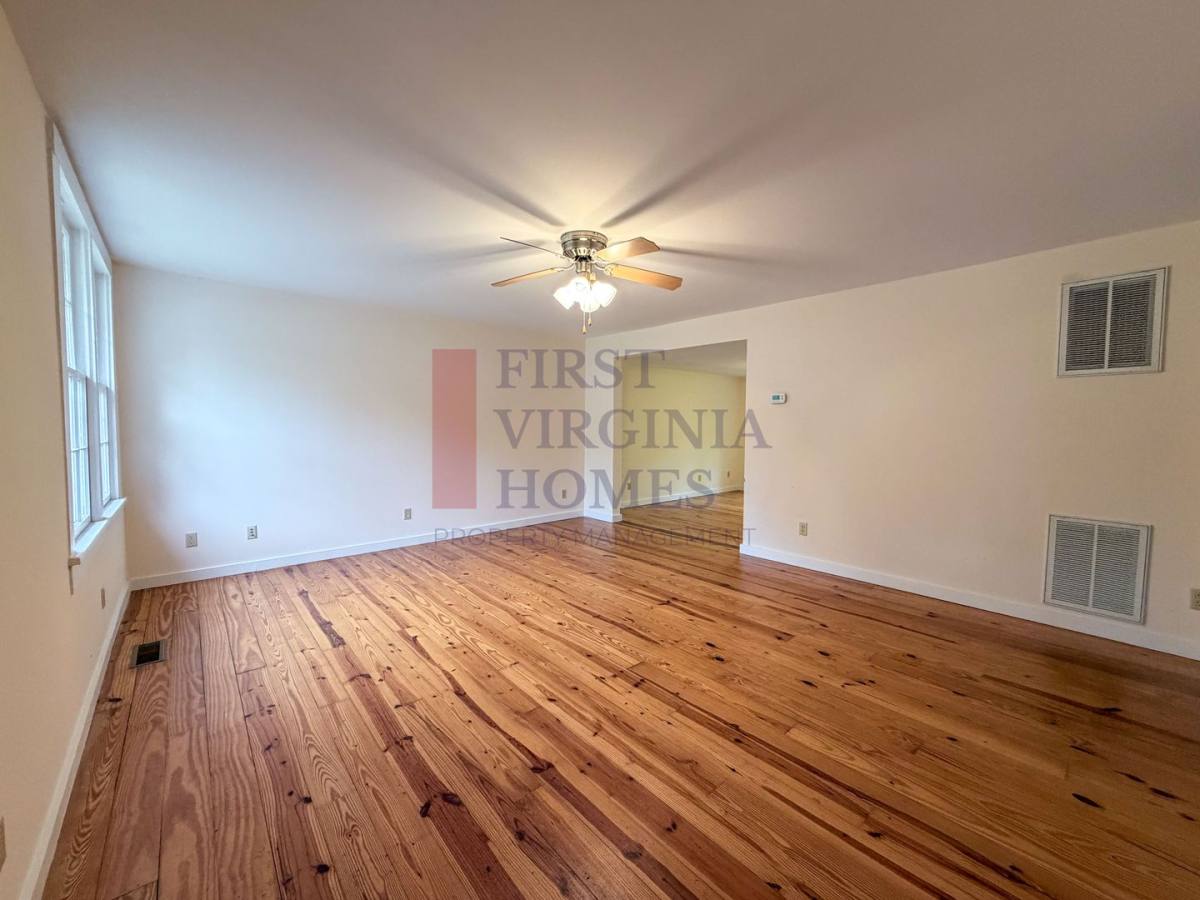 House for rent at 730 Canal St, Scottsville, VA 24590
