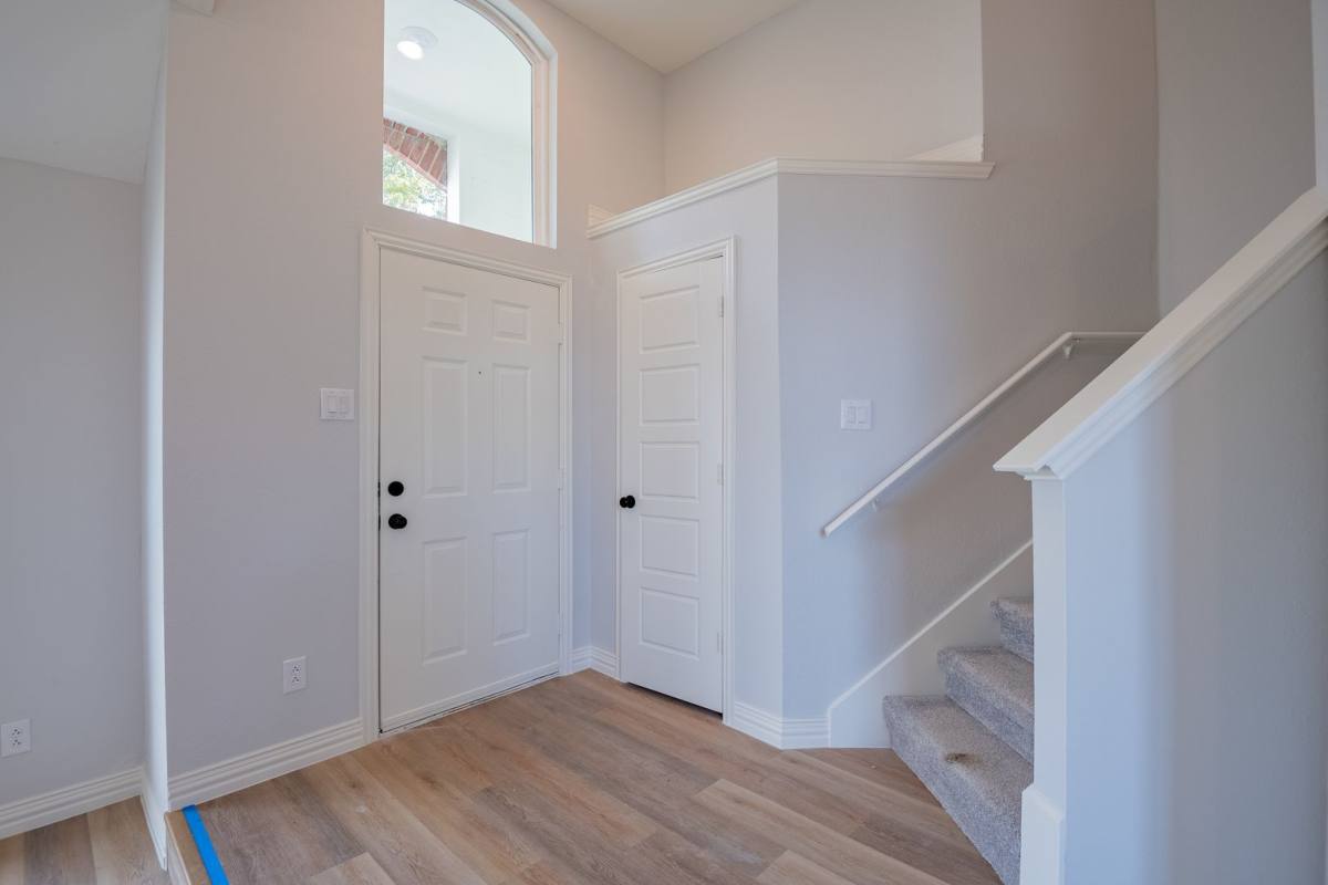 House for rent at 2318 Bennington Dr, Arlington, TX 76018