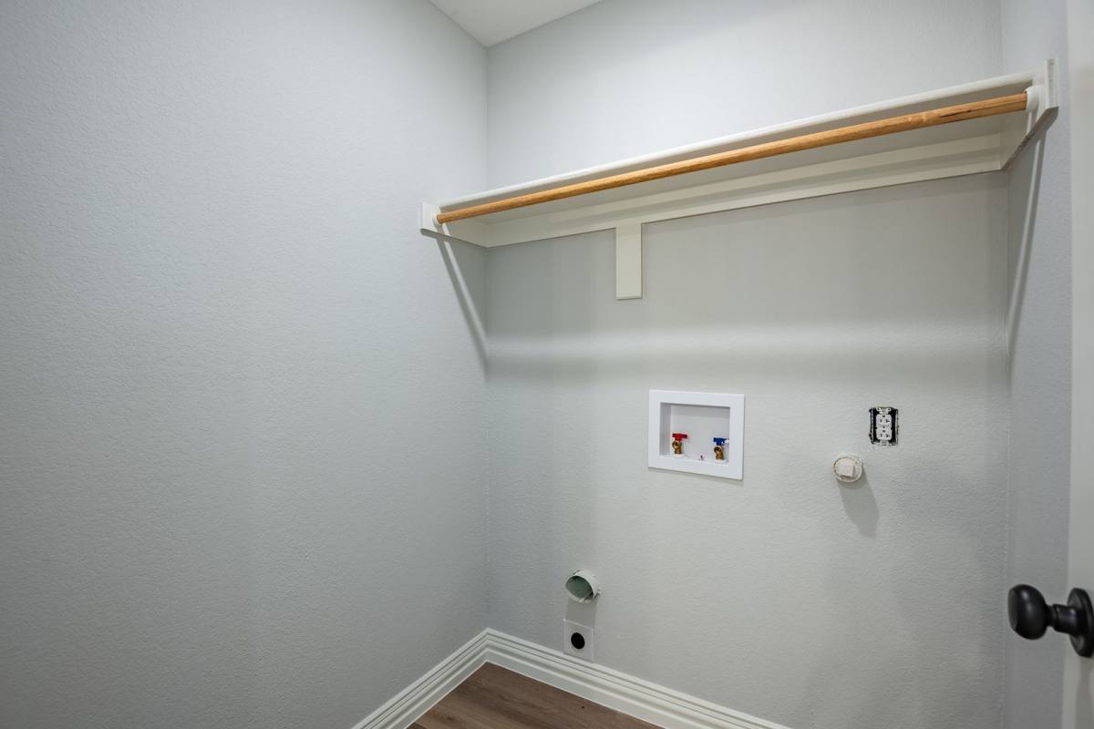 House for rent at 2318 Bennington Dr, Arlington, TX 76018