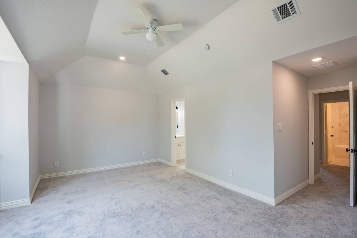 House for rent at 2318 Bennington Dr, Arlington, TX 76018