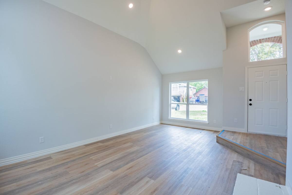 House for rent at 2318 Bennington Dr, Arlington, TX 76018