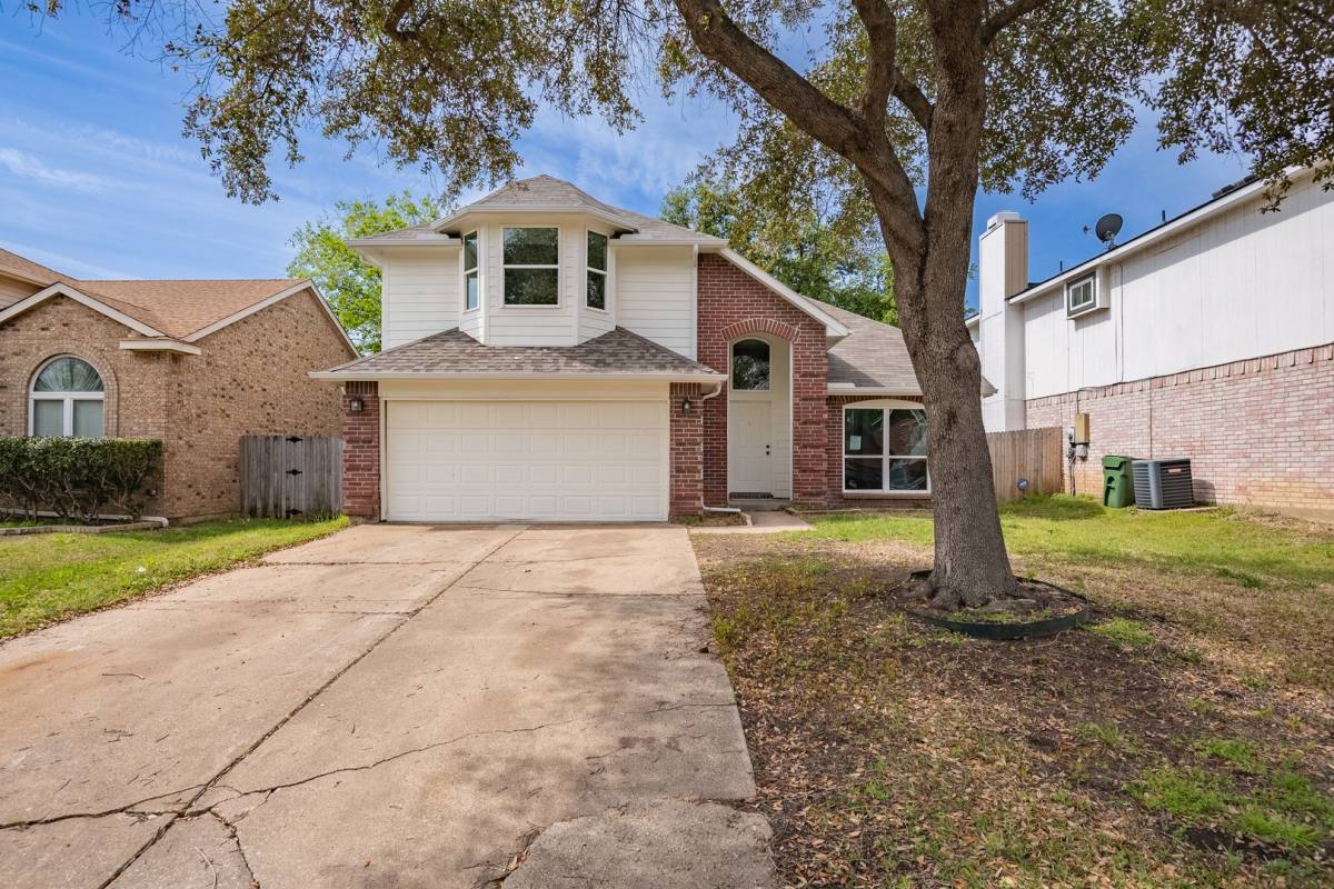 House for rent at 2318 Bennington Dr, Arlington, TX 76018