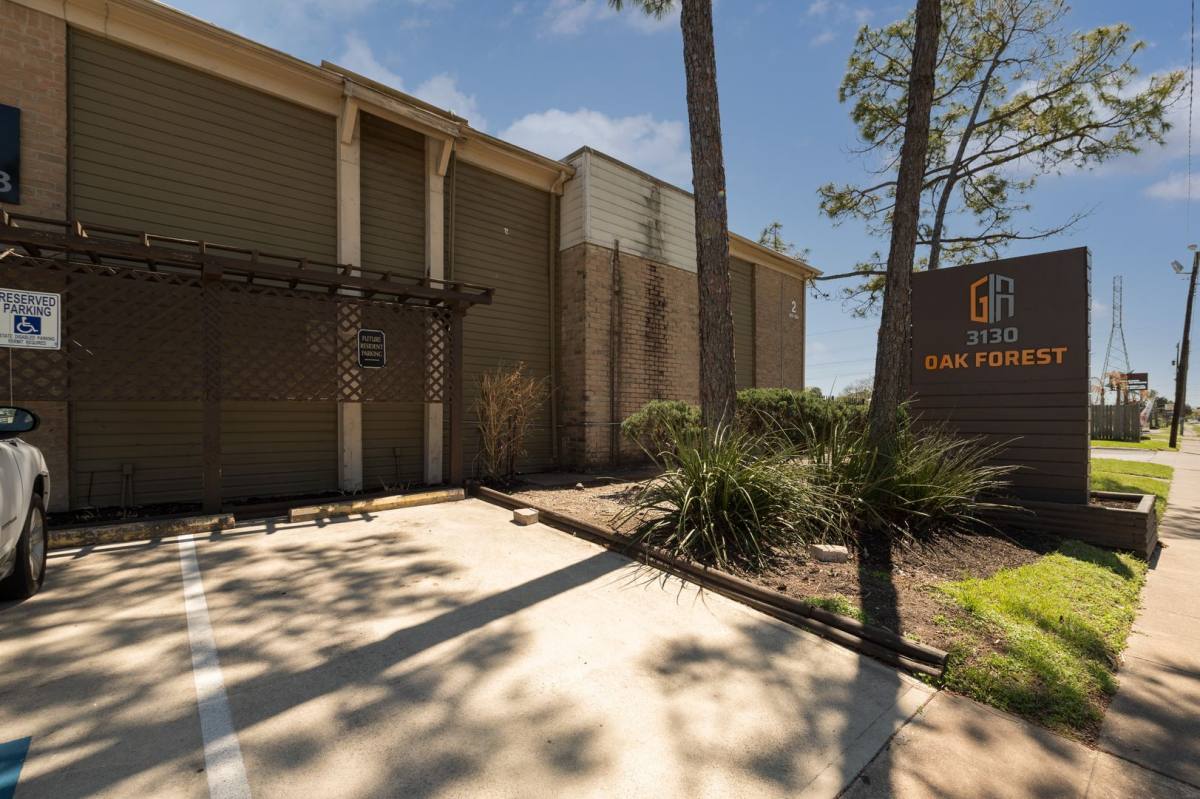 Apartment for rent at 3130 Mangum Rd, Houston, TX 77092
