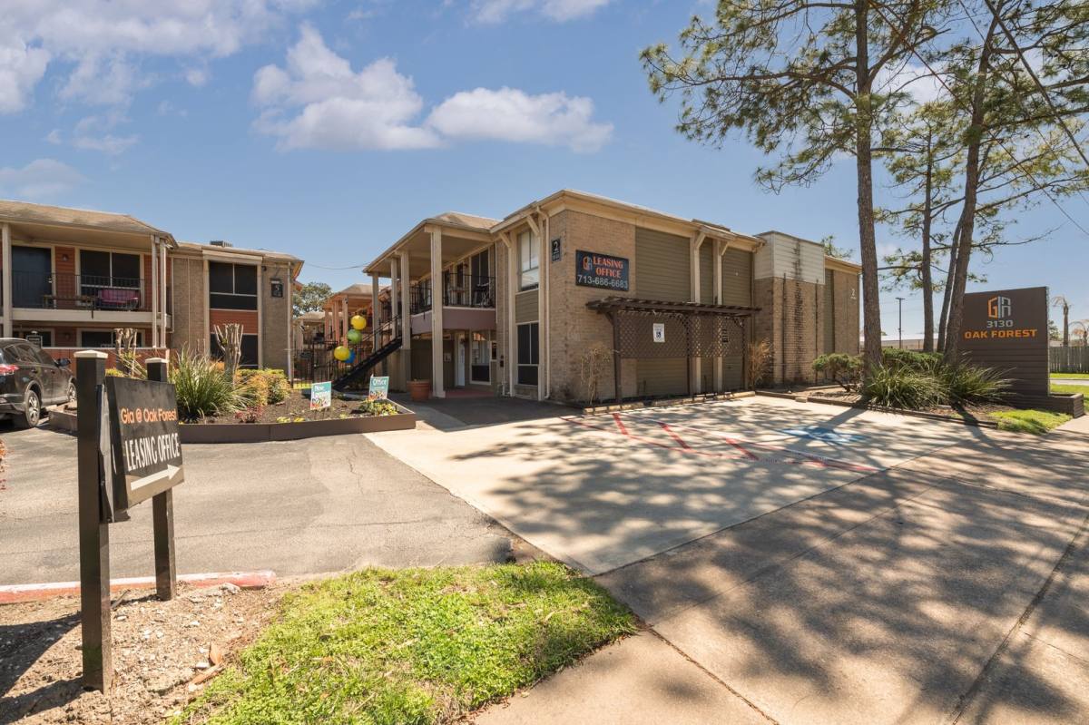 Apartment for rent at 3130 Mangum Rd, Houston, TX 77092