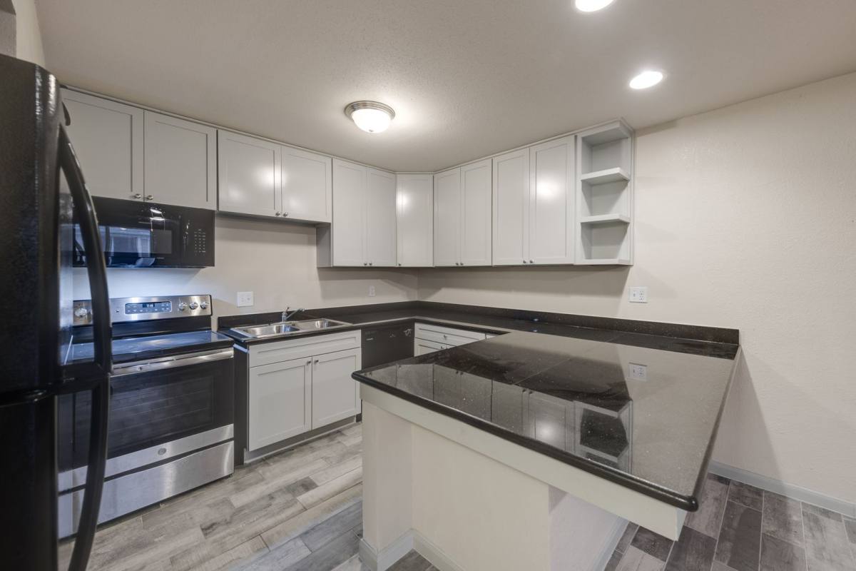 Apartment for rent at 3130 Mangum Rd, Houston, TX 77092