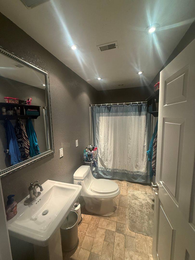 House for rent at 200 E Elizabeth St, Barstow, CA 92311