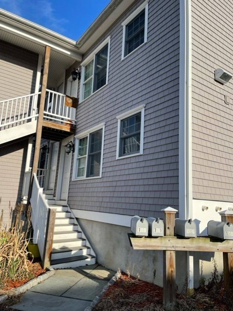 Apartment for rent at 127-133 Railroad St, New Milford, CT 06776