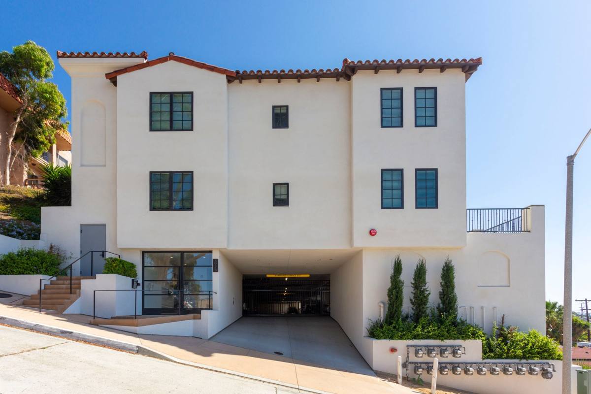 Apartment for rent at 3975 Old Town Ave, San Diego, CA 92110