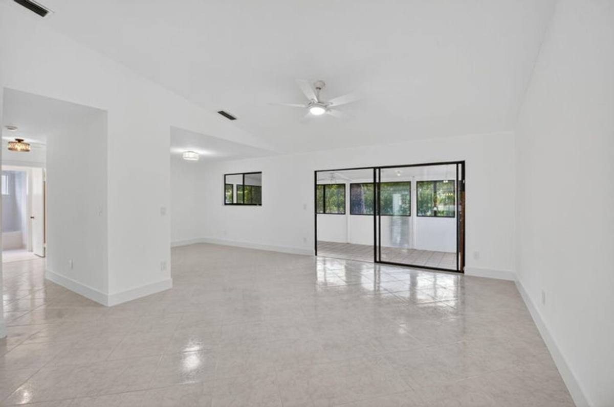 House for rent at 29 Fawlkland Circle, Boynton Beach, FL 33426
