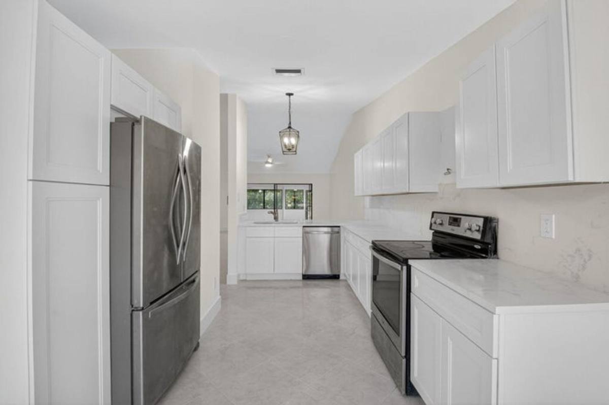 House for rent at 29 Fawlkland Circle, Boynton Beach, FL 33426