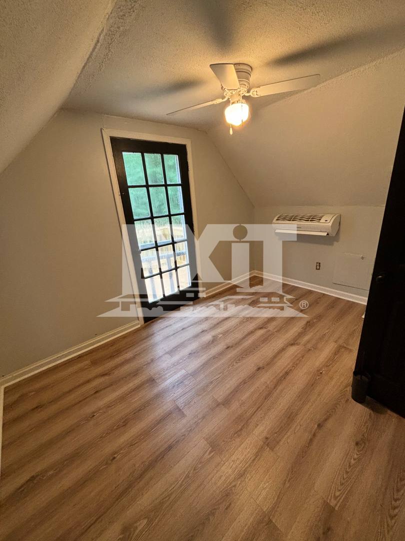 House for rent at 406 Hawthorne Dr, Bracey, VA 23919
