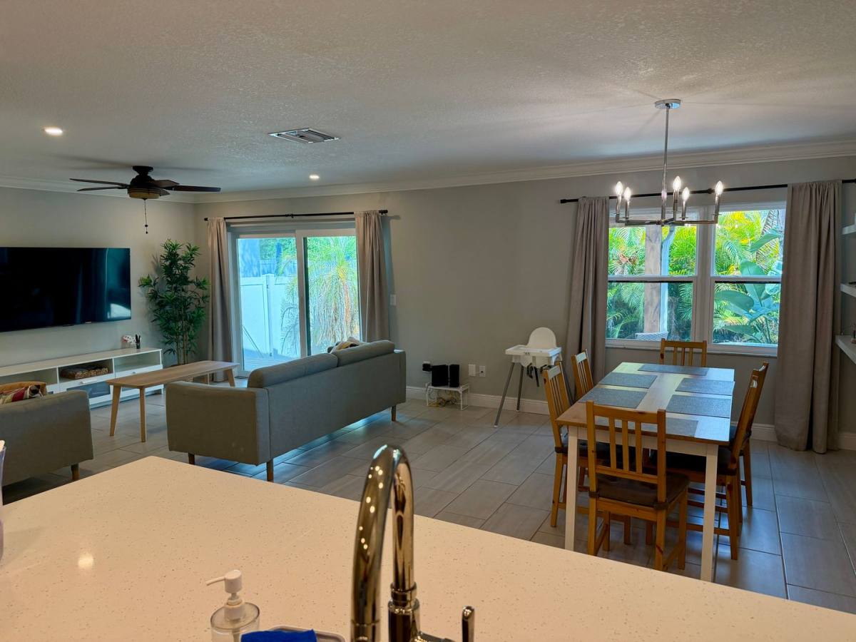 Townhouse for rent at 2416 W Chicago Ave, Tampa, FL 33629
