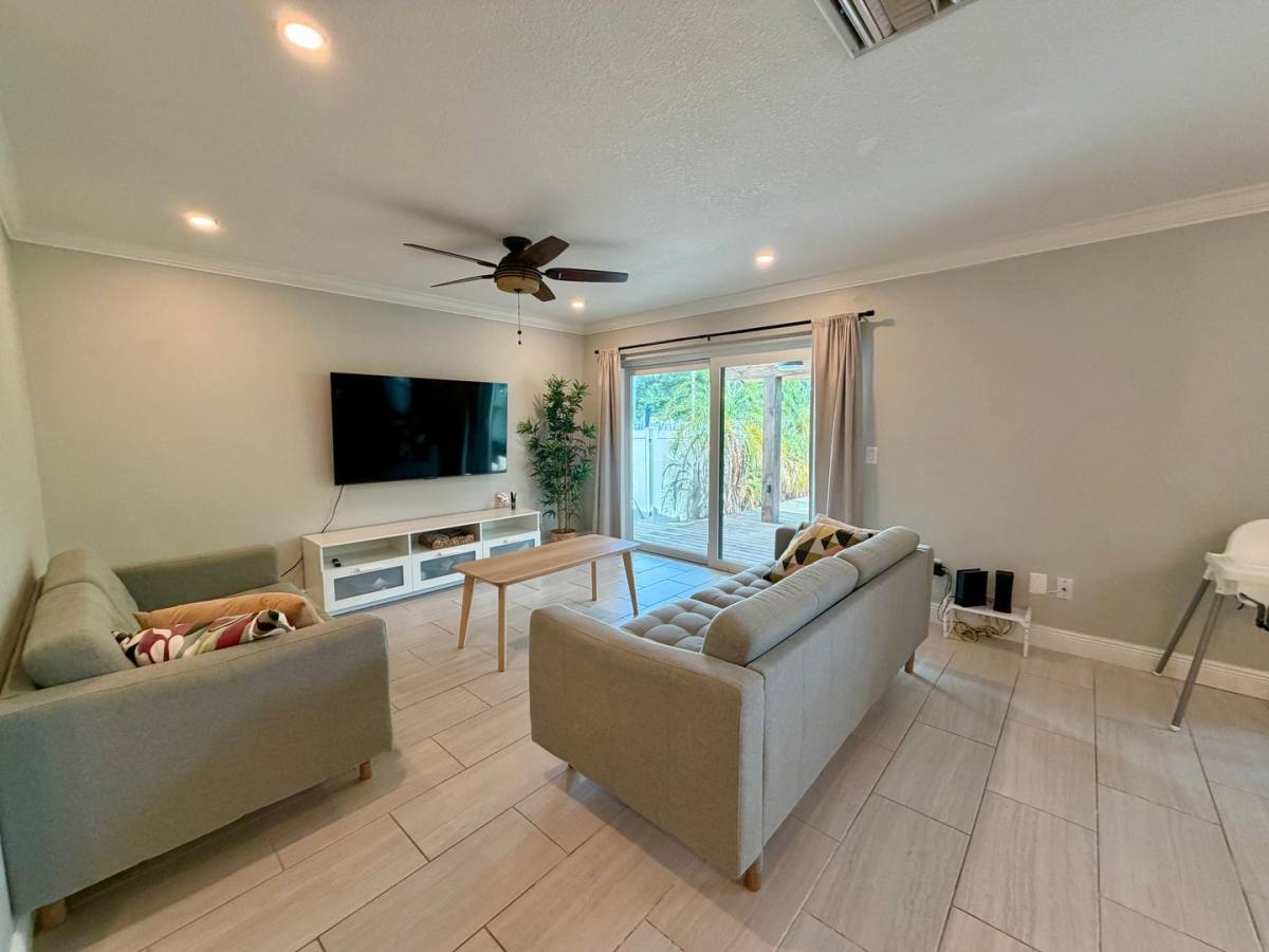 Townhouse for rent at 2416 W Chicago Ave, Tampa, FL 33629