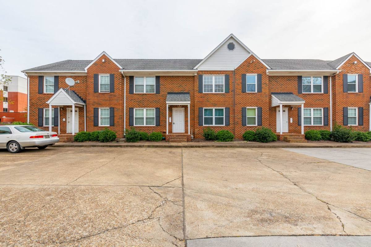Apartment for rent at 1110 Chapel St, Norfolk, VA 23505