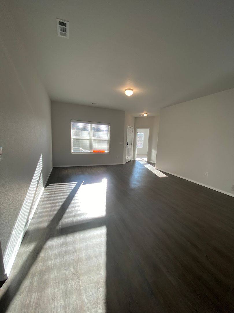 House for rent at 117 Cooper St, Huntsville, AR 72740