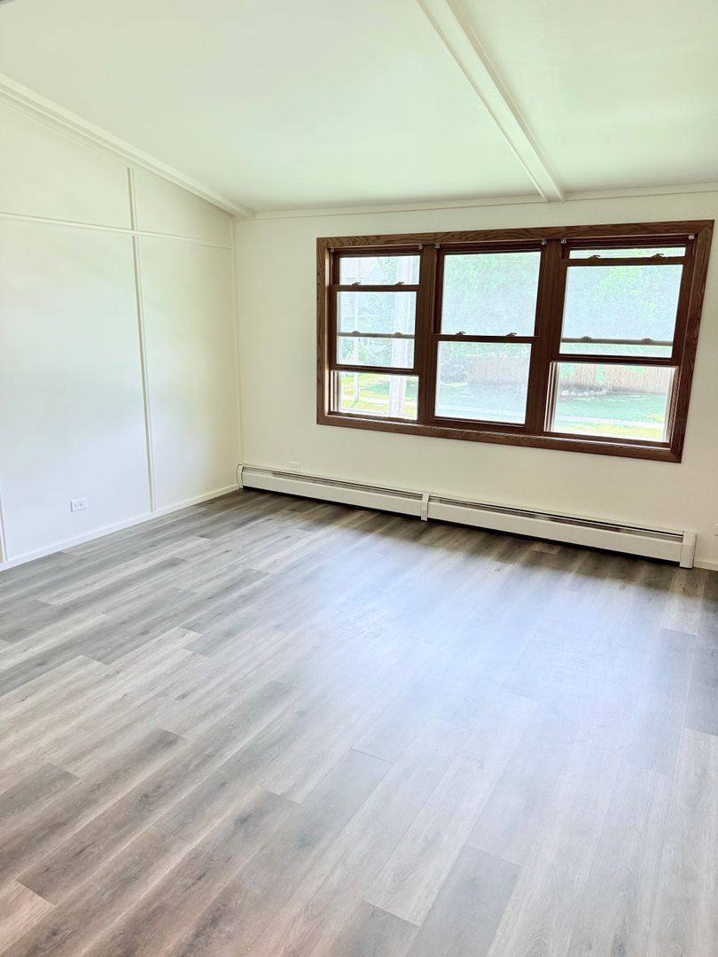 Apartment for rent at 605 E Pearl St, Seymour, WI 54165