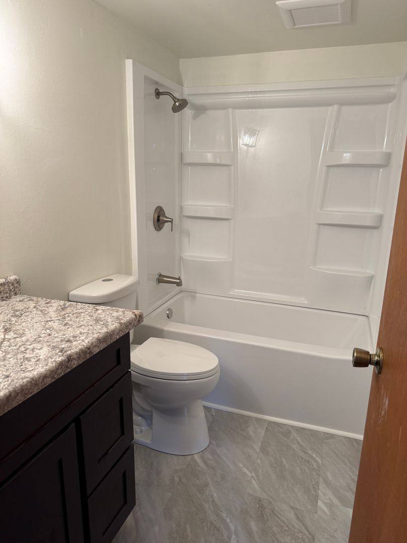 Apartment for rent at 605 E Pearl St, Seymour, WI 54165