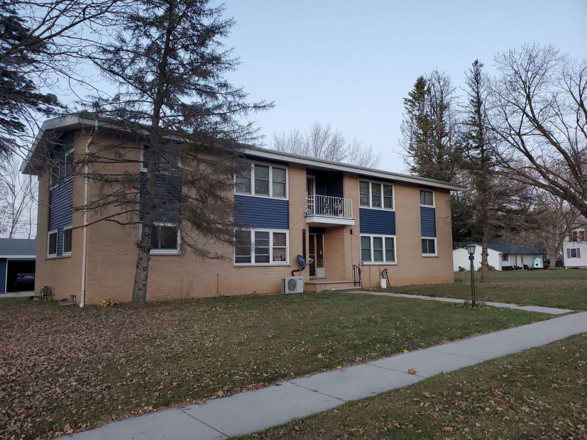 Apartment for rent at 605 E Pearl St, Seymour, WI 54165