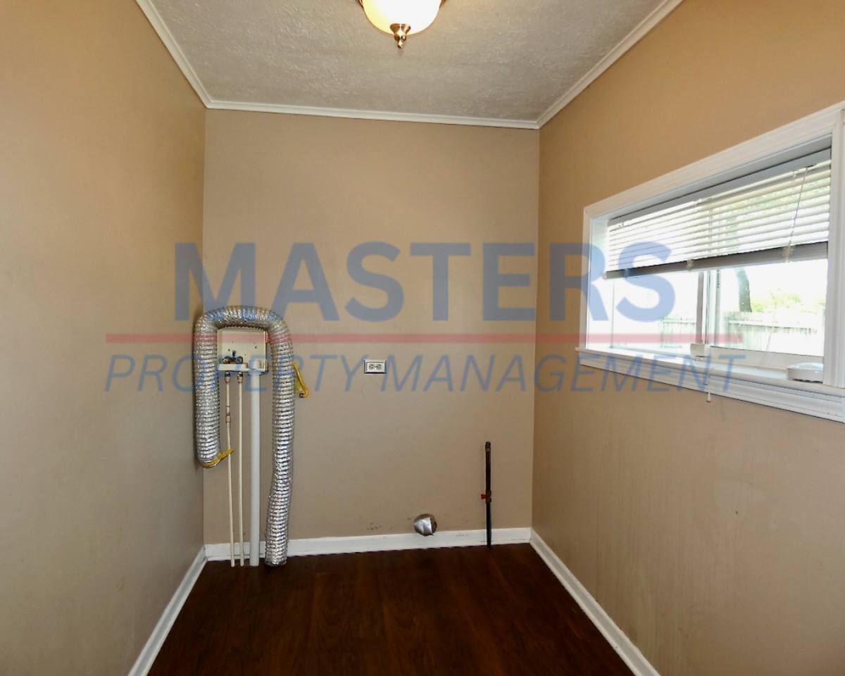 House for rent at 20 Greenwood Ave, Toledo, OH 43605
