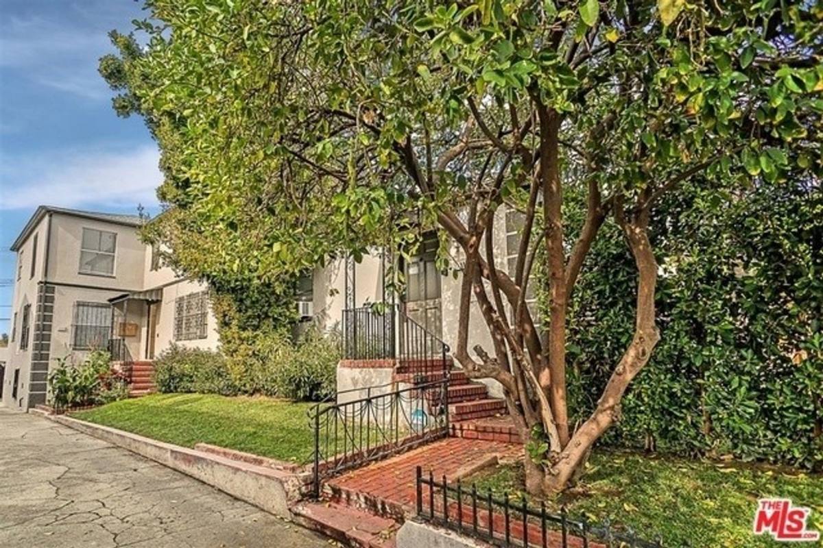 Apartment for rent at 115 N Catalina St, Los Angeles, CA 90004