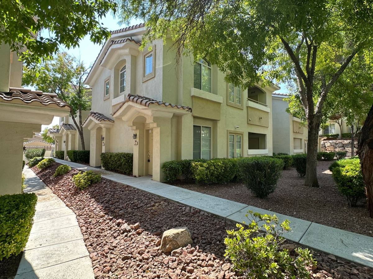 Condo for rent at 1501 Cardinal Peak Lane, Las Vegas, NV 89144