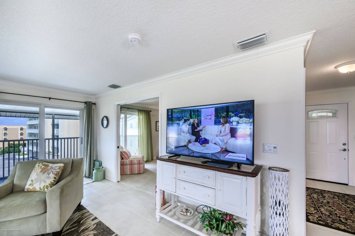 Apartment for rent at 1477 Park Beach Circle, Punta Gorda, FL 33950