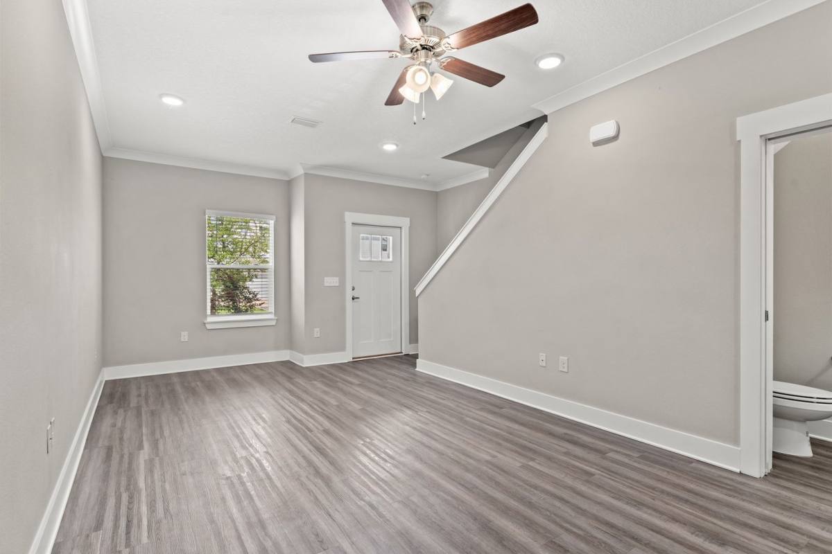 Apartment for rent at 330 N Sand Palm Rd, Freeport, FL 32439