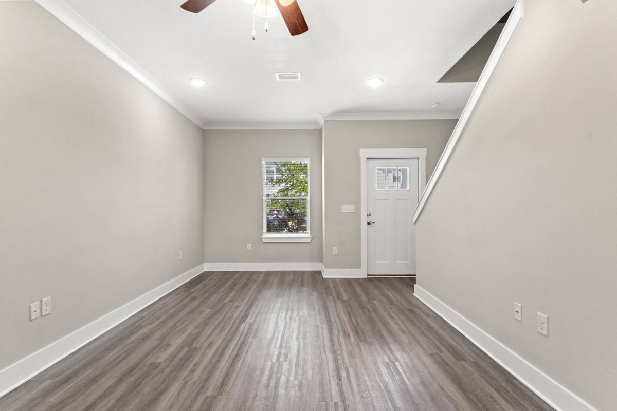 Apartment for rent at 330 N Sand Palm Rd, Freeport, FL 32439