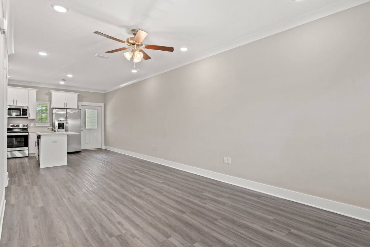 Apartment for rent at 330 N Sand Palm Rd, Freeport, FL 32439