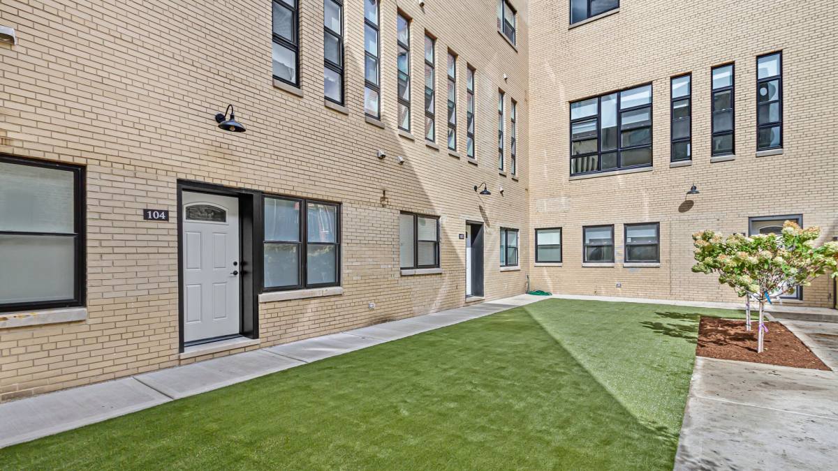 Apartment for rent at 1218 W Lexington St, Chicago, IL 60607