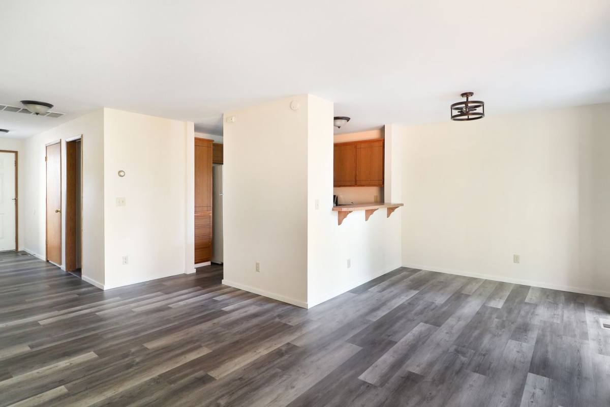 Townhouse for rent at 1025 SW Kaleeton Lp, Oak Harbor, WA 98277