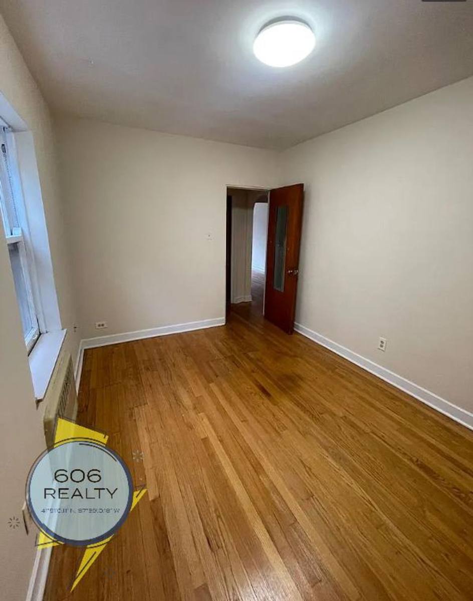 Apartment for rent at 1645 Gunderson Ave, Berwyn, IL 60402