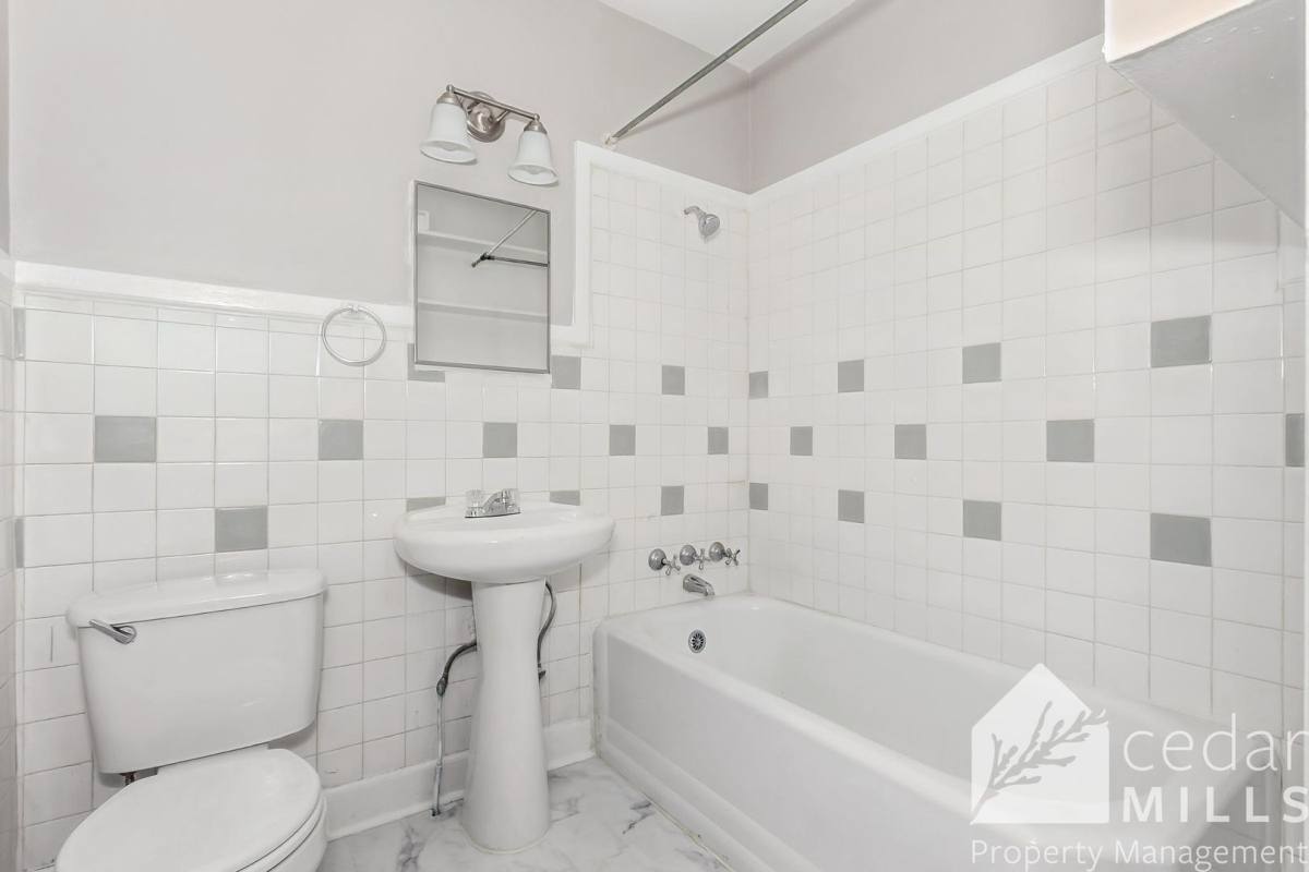Apartment for rent at 405 N Hillside, Wichita, KS 67214